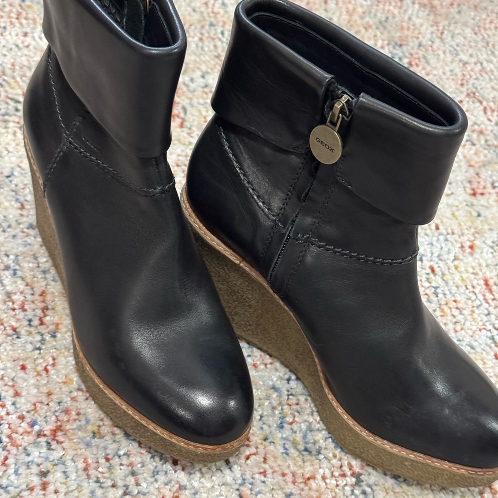 ✅Geox Black Leather Wedge Boots - Picture 8 of 8